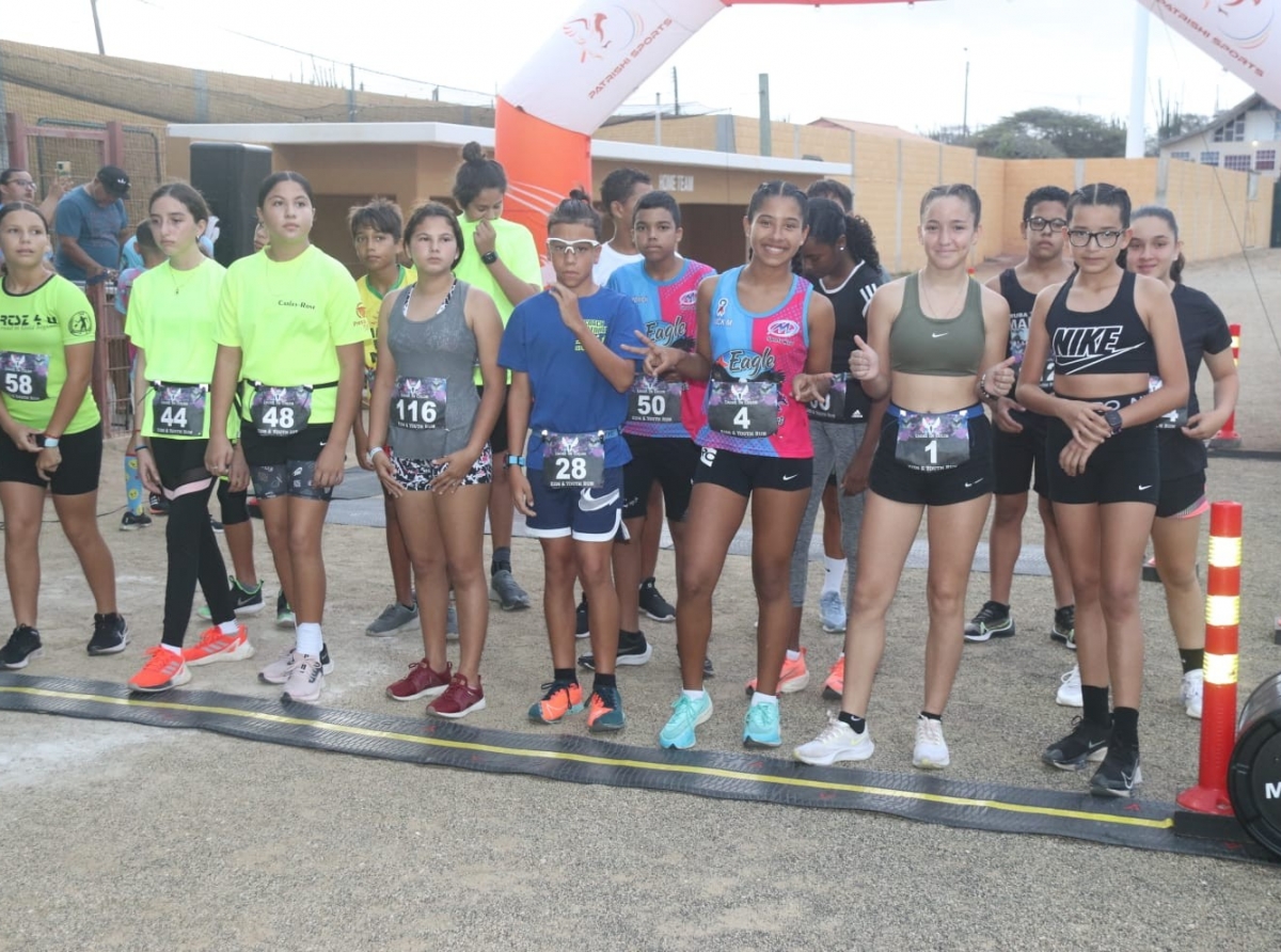 Exitoso competencia di Color Kids Run organiza pa Eagle 297 Runners